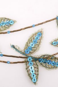 Collier feuille detail