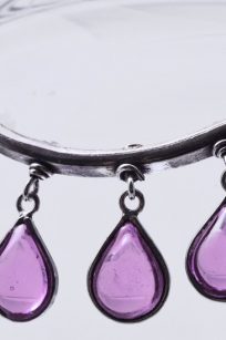Bracelet jonc gouttes mauves detail