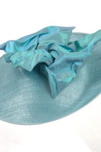 Chapeau en paille de soie