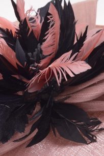 Chapeau plume de soie detail 2