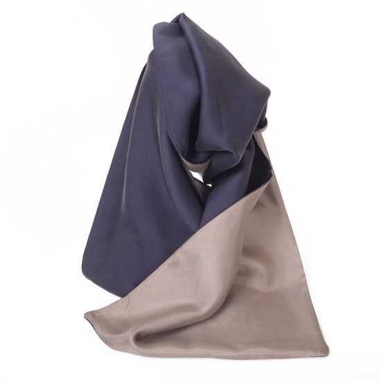 Echarpe gris marron